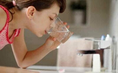 Salt Water Gargling For Sore Throat and Mouth Ulcers – Benefits of Gargling with SaltWater