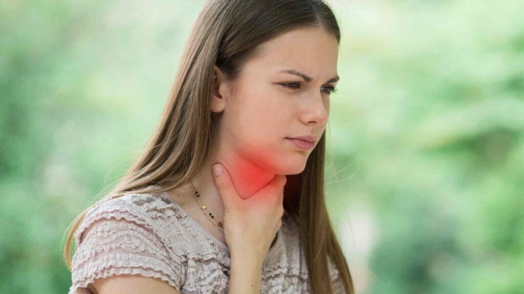 Salt Water Gargling For Sore Throat and Mouth Ulcers - Benefits of Gargling with SaltWater 8 Salt Water Gargling