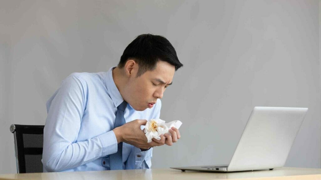 Salt Water Gargling For Sore Throat and Mouth Ulcers - Benefits of Gargling with SaltWater 12 Salt Water Gargling